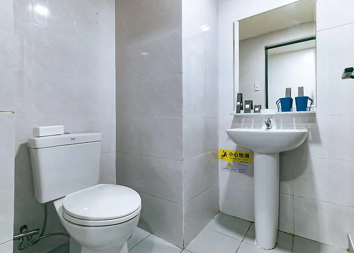 Hotel Luna Pasay